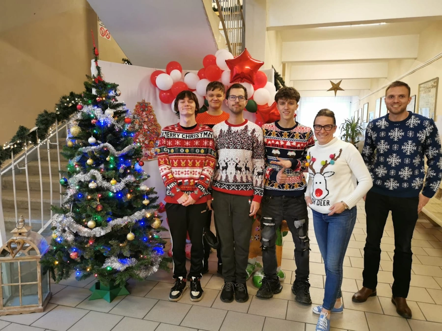 Dzień świątecznego sweterka